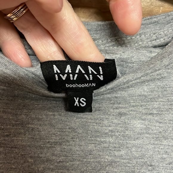 MAN Boohoo MAN Size XS Gray Offline Graphic Short Sleeve Soft And Stretchy Tee - Picture 5 of 6